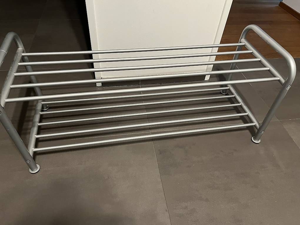 Ladenausstattungen & Messebau: Schuhständer – Gebraucht aus Lausen von mirip86