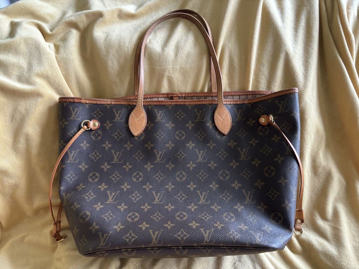 Louis Vuitton Sacs femmes: Louis Vuitton neverfull MM – D'occasion à Rapperswil SG par Gemstonebyyo