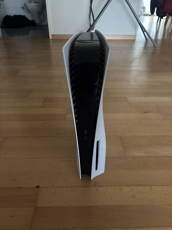 Console: PS5 - Top Zustand – Usato da Kloten venduto da Ryan.steven 1
