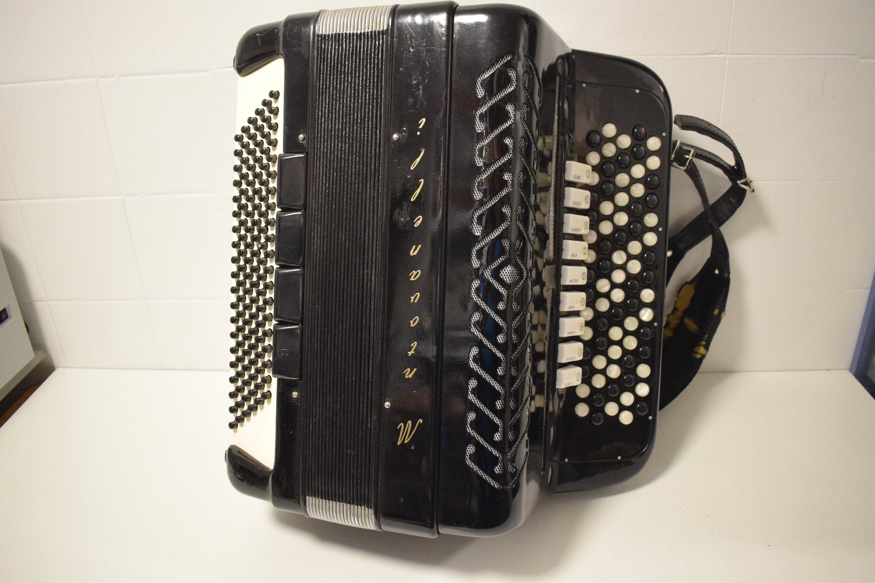 Strumenti musicali: Akkordeon chromatisch Mantovanelli – Usato da Zürich venduto da Brockito 5