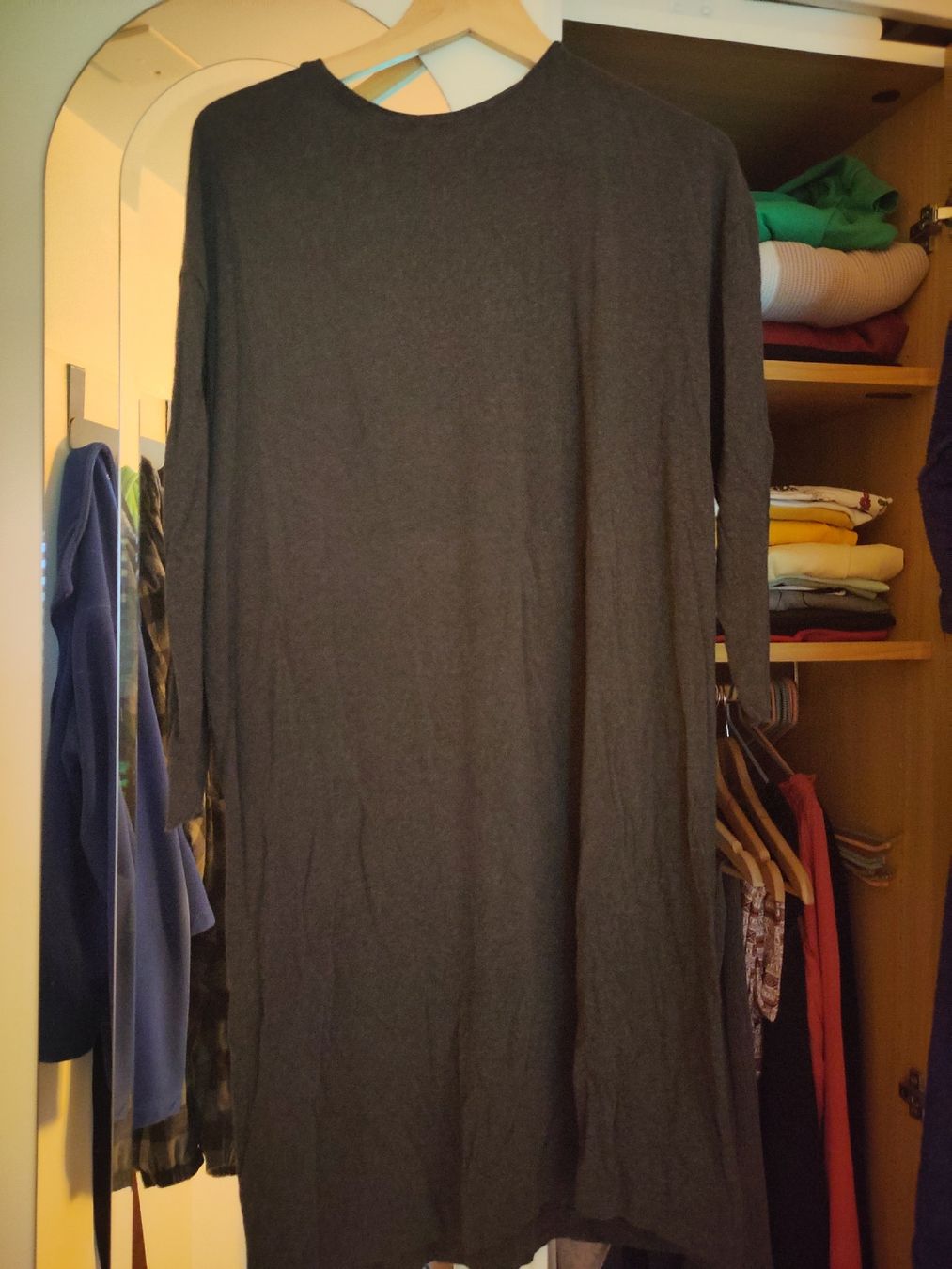 Robes: Dunkelgraues Kleid, Grösse M – D'occasion à Dübendorf par Cocochala8