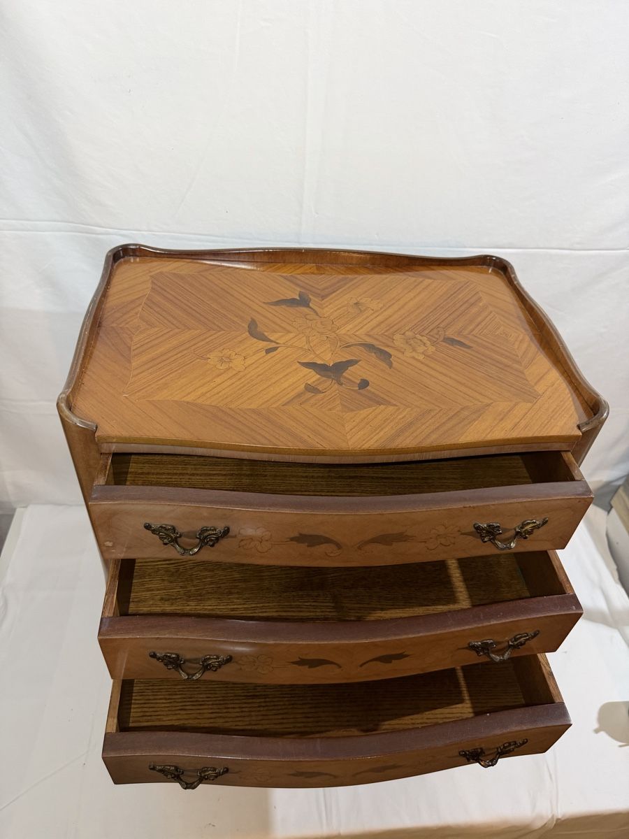 Commodes: Kommode mit 3 Schubladen, Holz  – D'occasion à Oberwil BL par Hariva 1