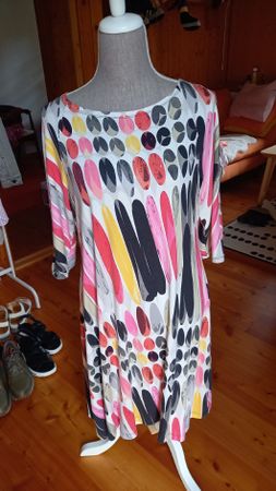 Parapluie Kleid bunt Grösse 42 guter Zustand