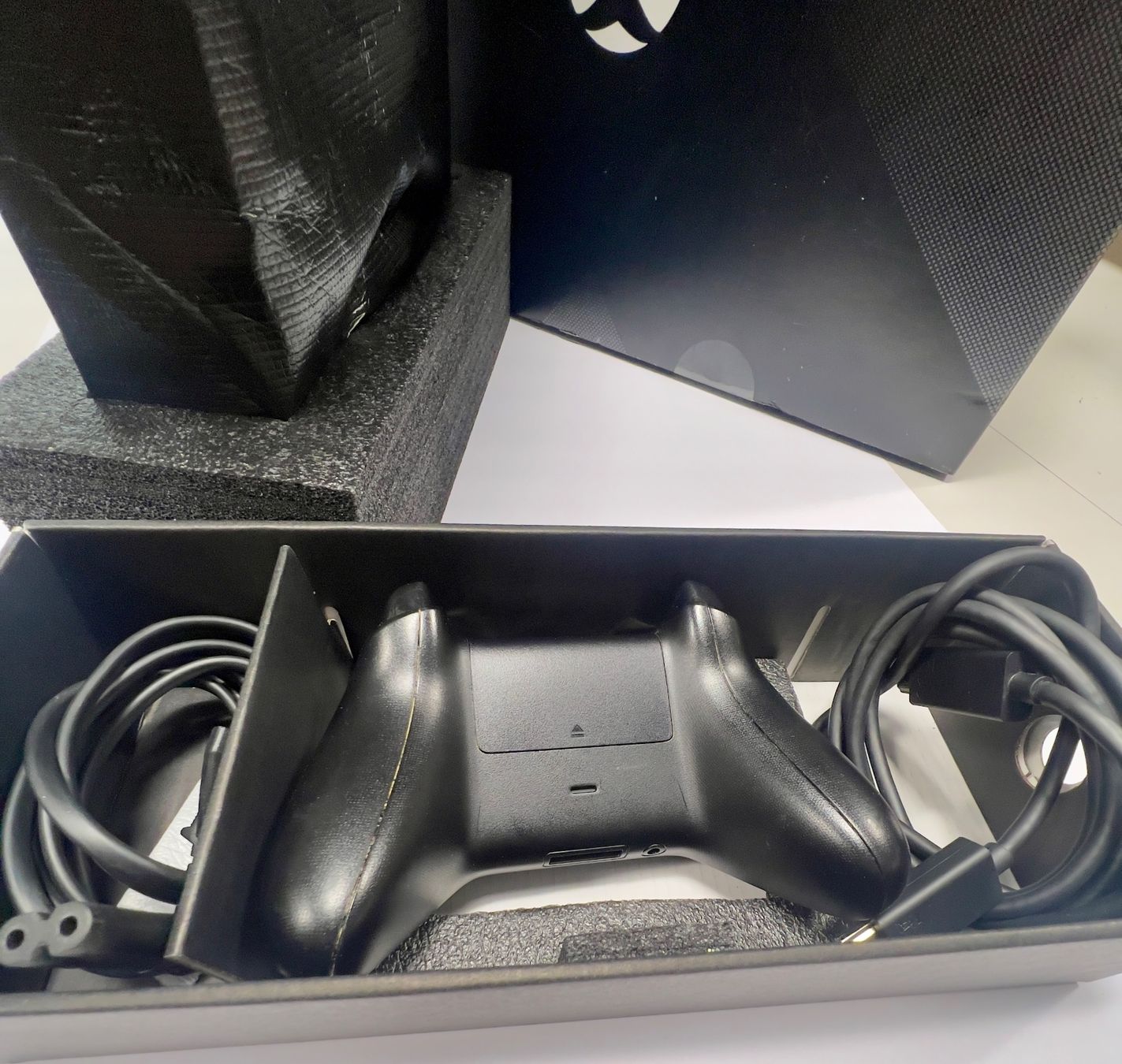 Microsoft Konsolen: XBox Project Scorpio Edition 1TB 4k – Gebraucht aus Sion von ROBY_ROBY_ROBY 4
