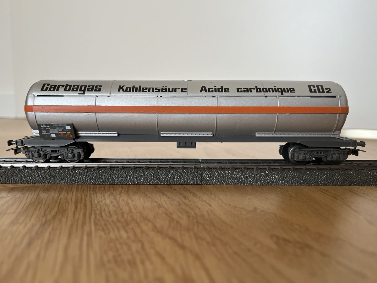 Modelleisenbahnen: 12 Diverse Güterwagen HO – Defekt aus Basel von Re620_11627 6