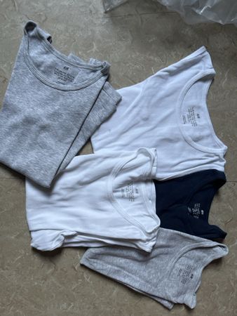 Unterhemden H&M Set 5 Stück Grösse 134/140 gebraucht