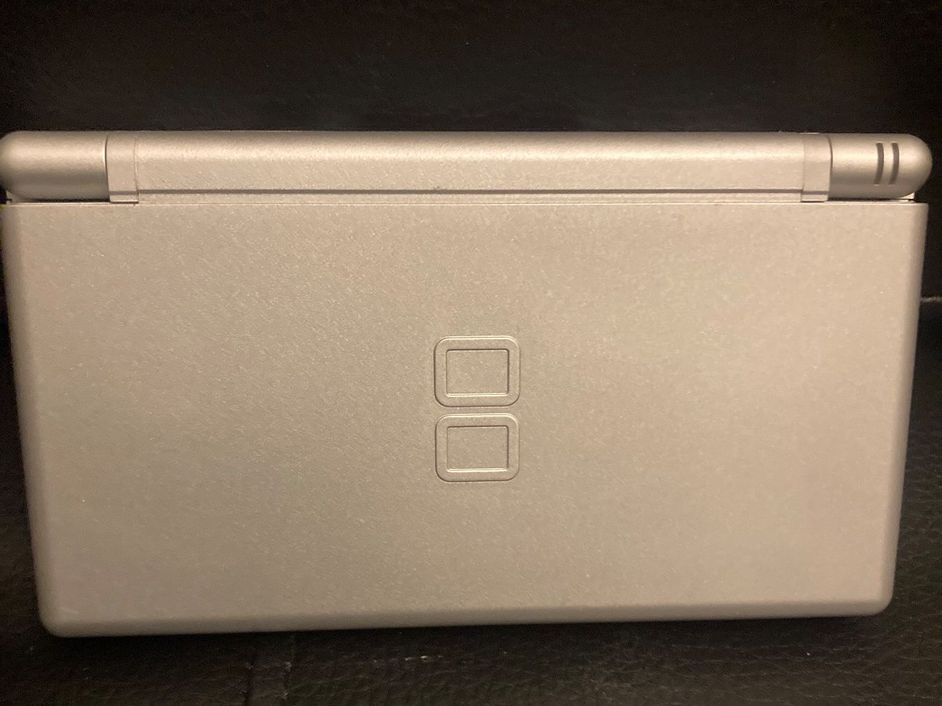 Nintendo Console: Nintendo DS Lite Silber Mint!! – Nuovo (secondo la descrizione) da Bern venduto da TotheMoonnn