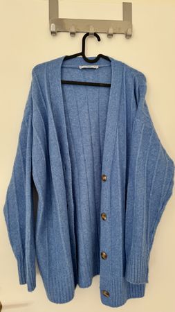 MNG Cardigan Blau Groesse S guter Zustand