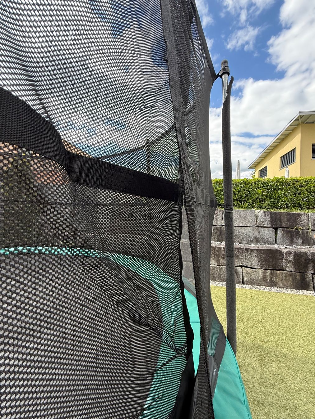 Trampolini: Berg Trampolin Durchmesser: 430cm – Usato da Eschenbach SG venduto da Starchief1956 1