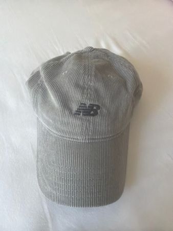 New Balance Kappe Cord grau gut erhalten