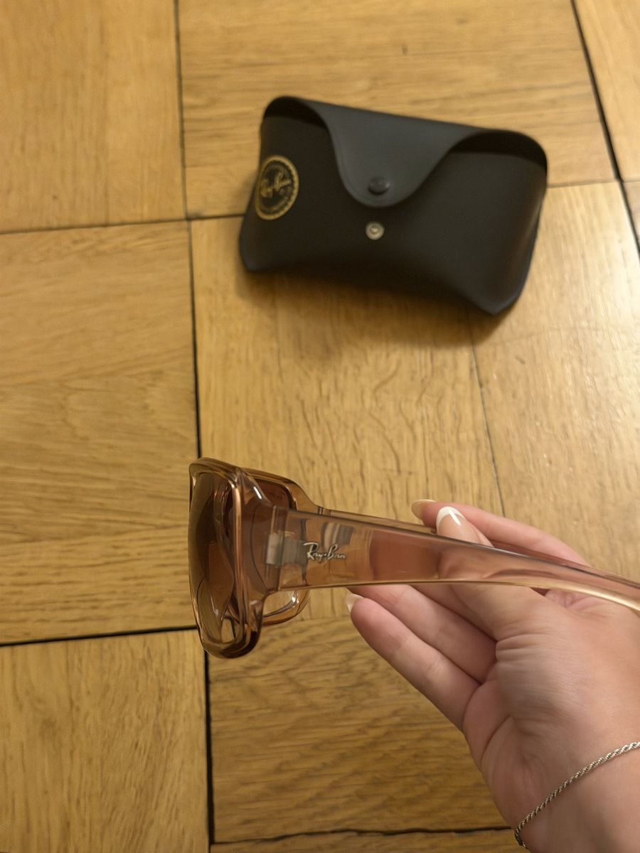 Ray-Ban Occhiali & Lenti: Ray-Ban Sonnenbrille mit Etui – Usato da Bern venduto da jol_8hxs 1