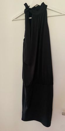 Kleid schwarz mit Nackenband guter Zustand