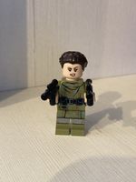 LEGO Star Wars Minifigur von Prinzessin Leia in ihrem olivgr