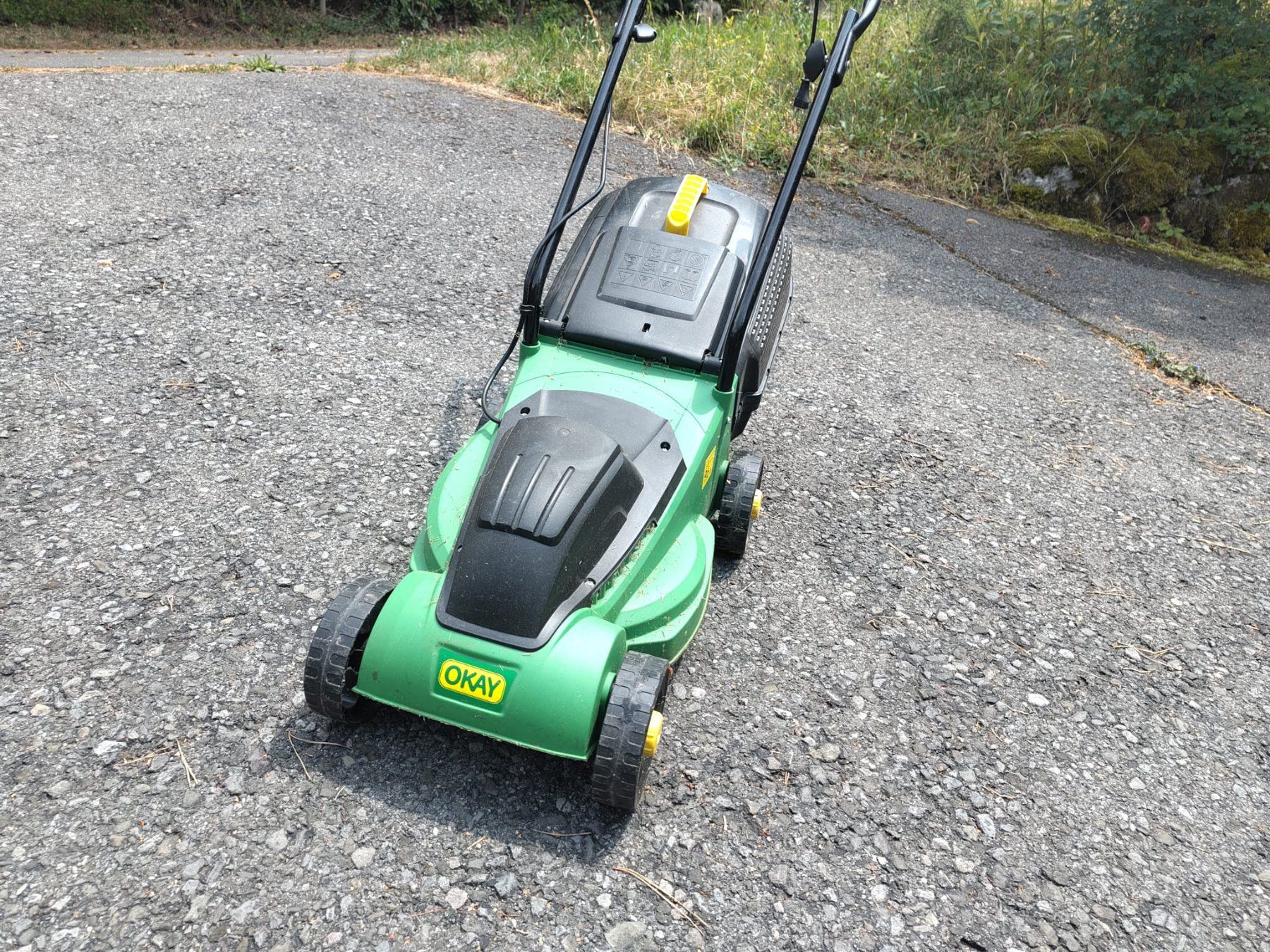 Tagliaerba: Petite tondeuse à gazon électrique – Usato da Hinterkappelen venduto da ale_jw55 2