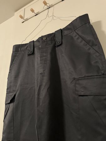 Schicke schwarze Hose, Grösse 48, perfekt für den Herbst!