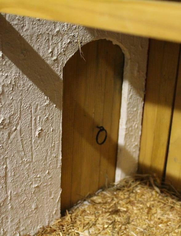 Articles en bois: Grosser Krippenstall – Neuf avec emballage d'origine à Moosseedorf par Tigerlily1 1