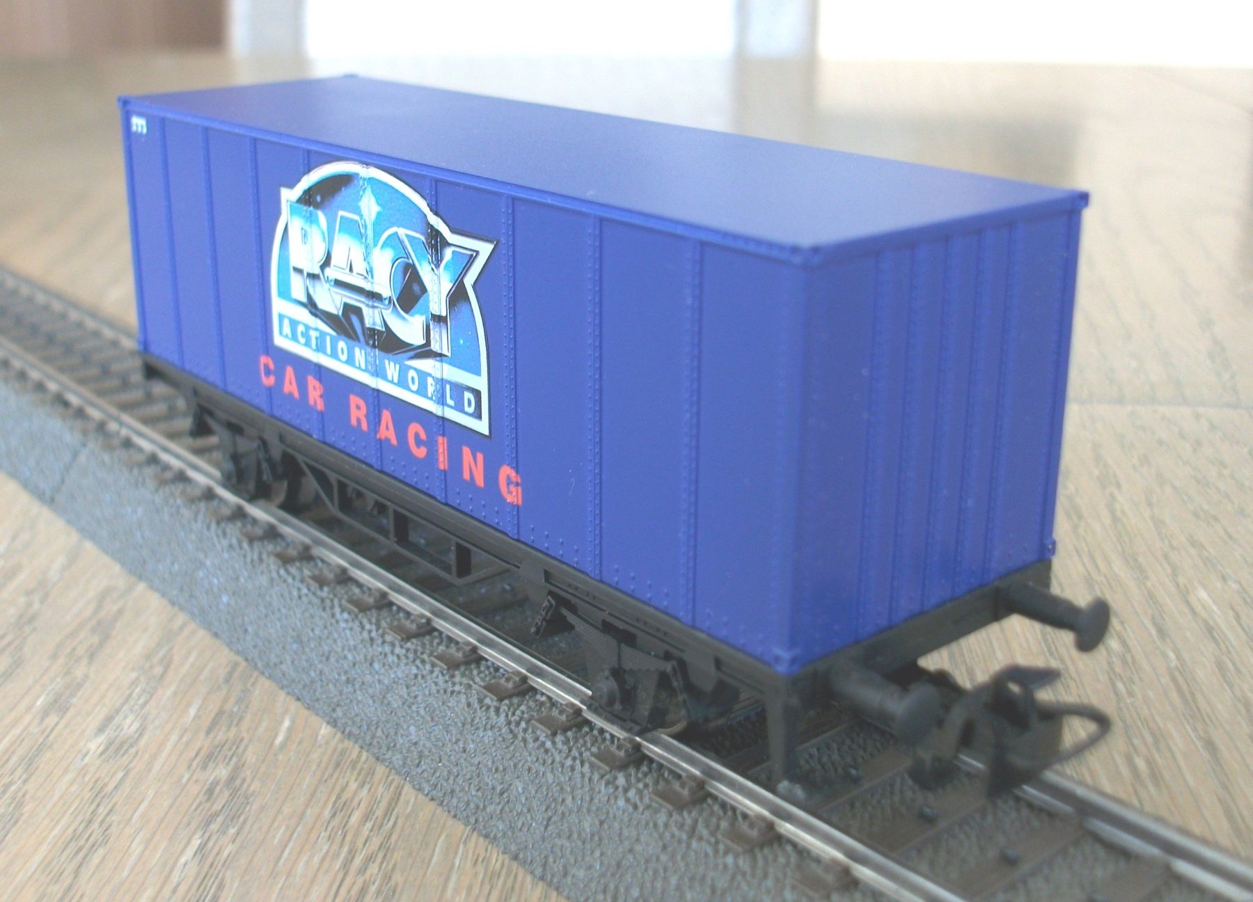 Märklin Modellini di ferrovie: blauer Containerwagen "CAR RACING"; fabrikneu – Nuovo (secondo la descrizione) da St. Moritz venduto da Manu7500 2