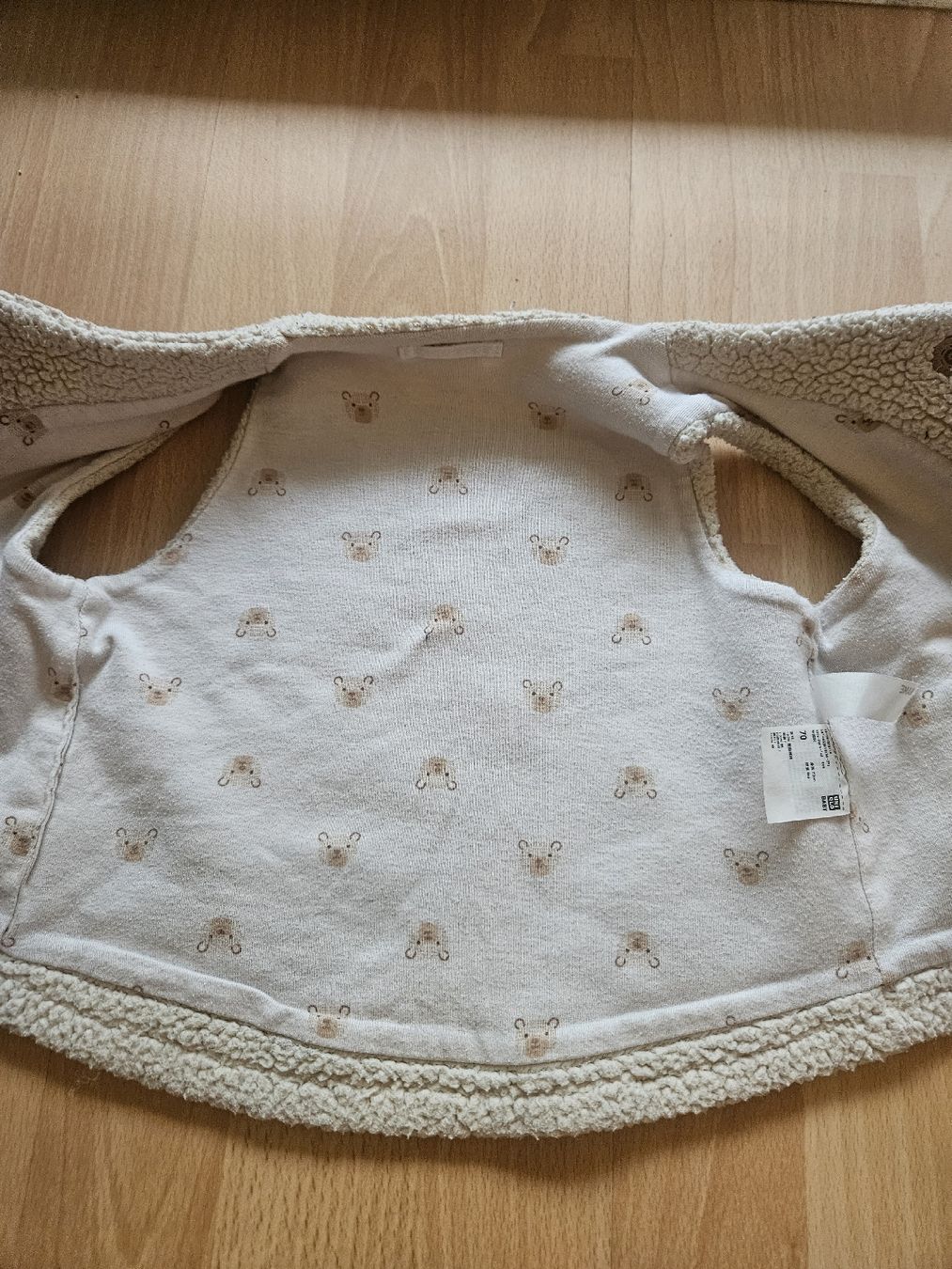 Uniqlo Altro abbigliamento: Teddy Weste Gr. 68/74 – Usato da Zürich venduto da Kris8050 8