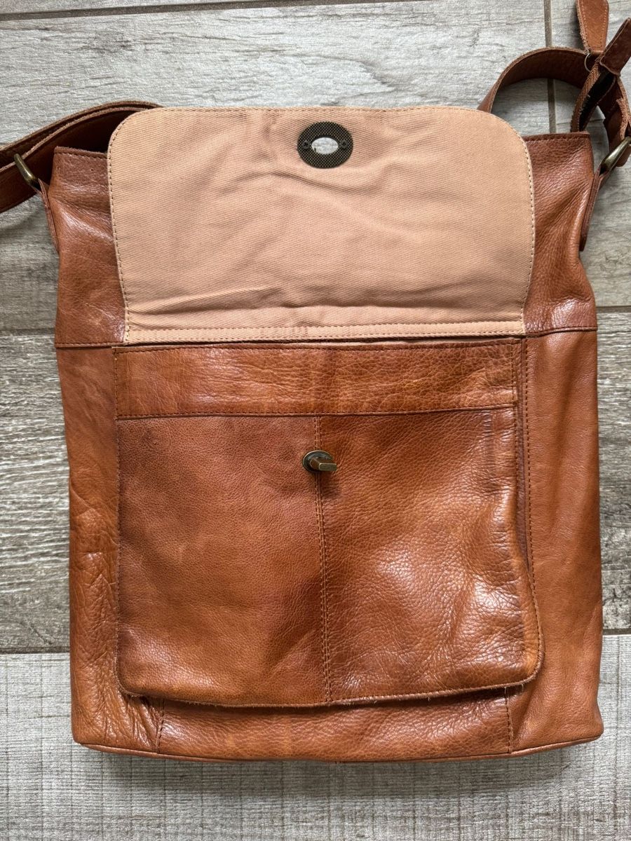 Taschen für Damen: Umhängetasche von ReDesigned – Neu (gemäss Beschreibung) aus Unterentfelden von Sonme 1