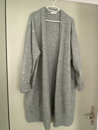 Strickjacke halblang Gr 42 H&M