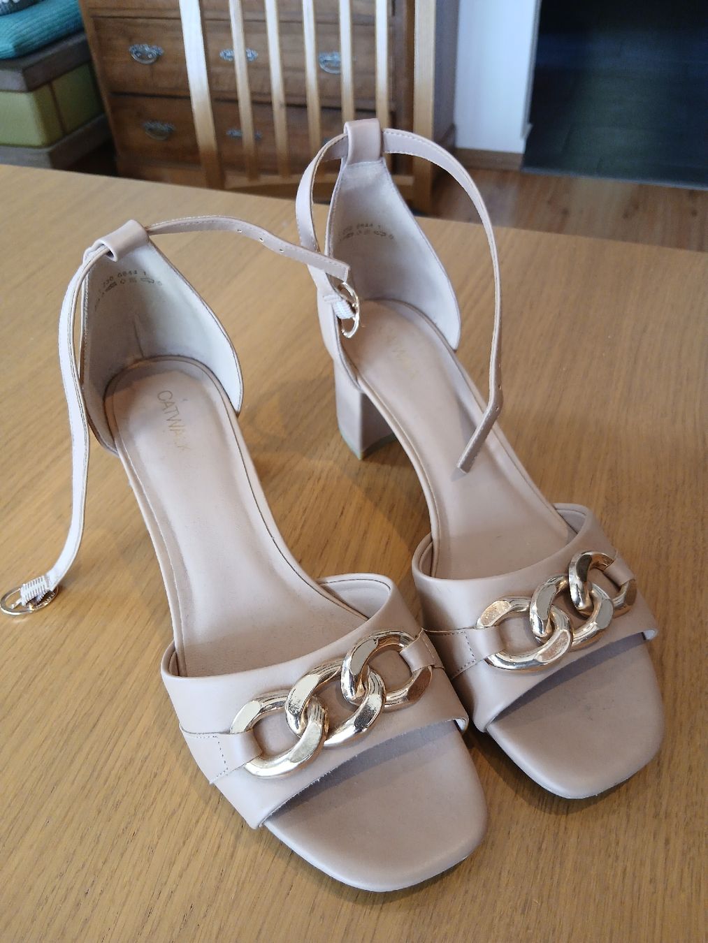 Dosenbach Scarpe da donna: Sandalen mit Absatz Grösse 41 – Usato da Rüfenach AG venduto da Haui82