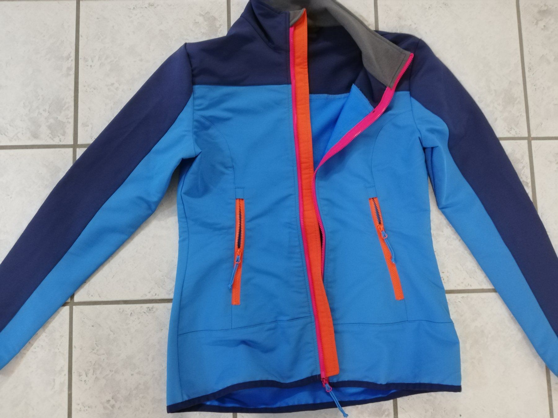 Jacken: Leichte Softshelljacke Gr S – Gebraucht aus Untersiggenthal von Marlen59