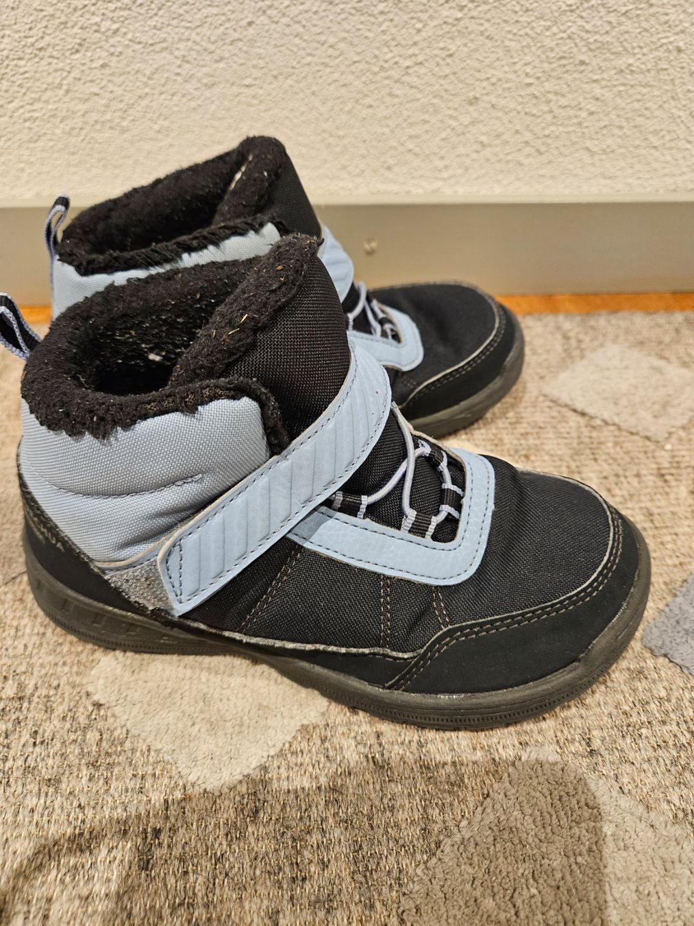 Decathlon Scarpe per ragazzi: Kinderwanderschuhe, Grösse 31, Top Zustand – Usato da Sennhof (Winterthur) venduto da HG2019 1