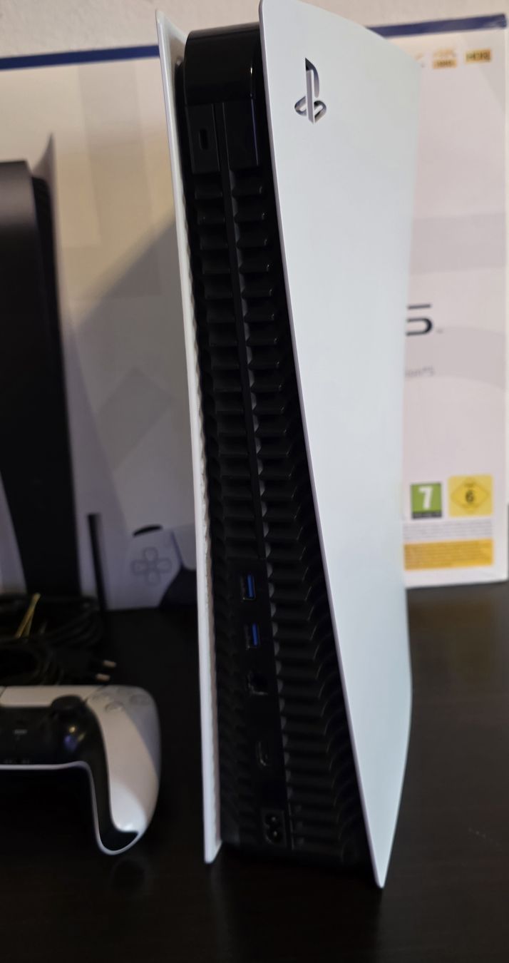 Sony Konsolen: PS5 version disque en excellent état – Gebraucht aus Lausanne von qoq_x7cl 2