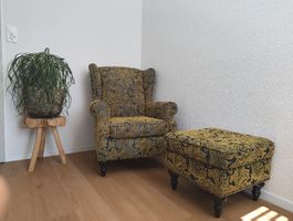 Gutmann Ohrensessel und Hocker im Barock-Stil, gelb-petrol