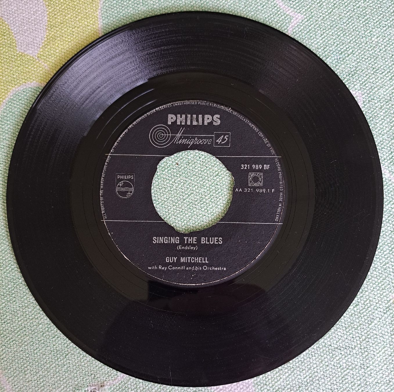 Dischi in vinile: Guy Mitchell: Crazy With Love / Singing The Blues 45 Vinyl – Usato da Zuerich venduto da Mocambo19