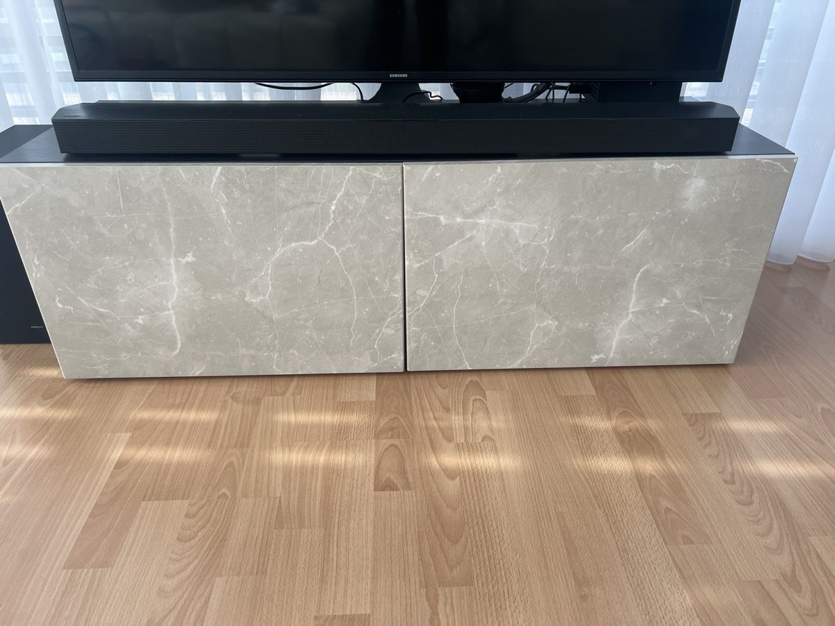Ikea Mobili TV: TV Möbel / Sideboard mit Marmor Optik - Top Zustand! – Usato da Winterthur venduto da Mata0703