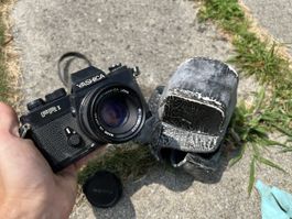 Yashica FR1 Spiegelreflexkamera mit Objektiv und Hülle