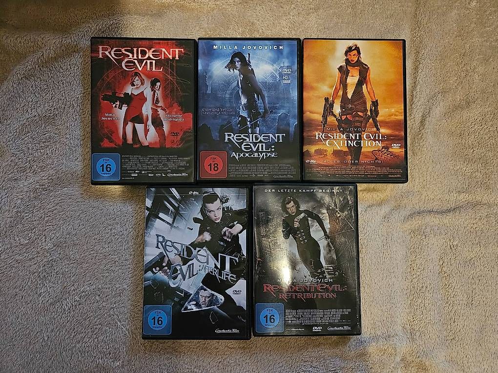 Tutti i DVDs: Resident Evil 1-5 – Usato da Blankenburg venduto da kat_hx7f