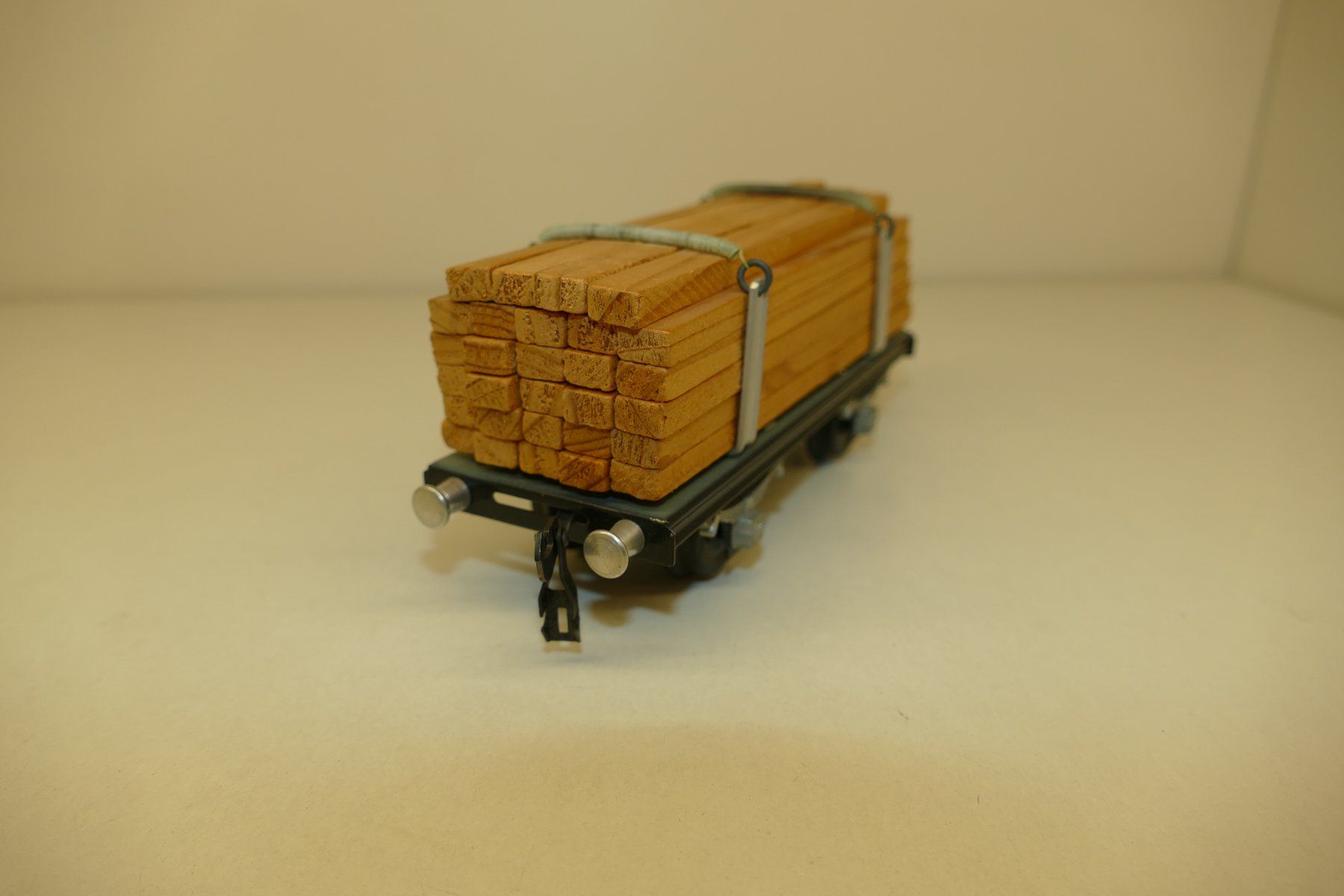 Buco Modellini di ferrovie: Buco 0: SBB Flachwagen mit Holz beladen – Usato da Niederhasli venduto da rail-duerst 3