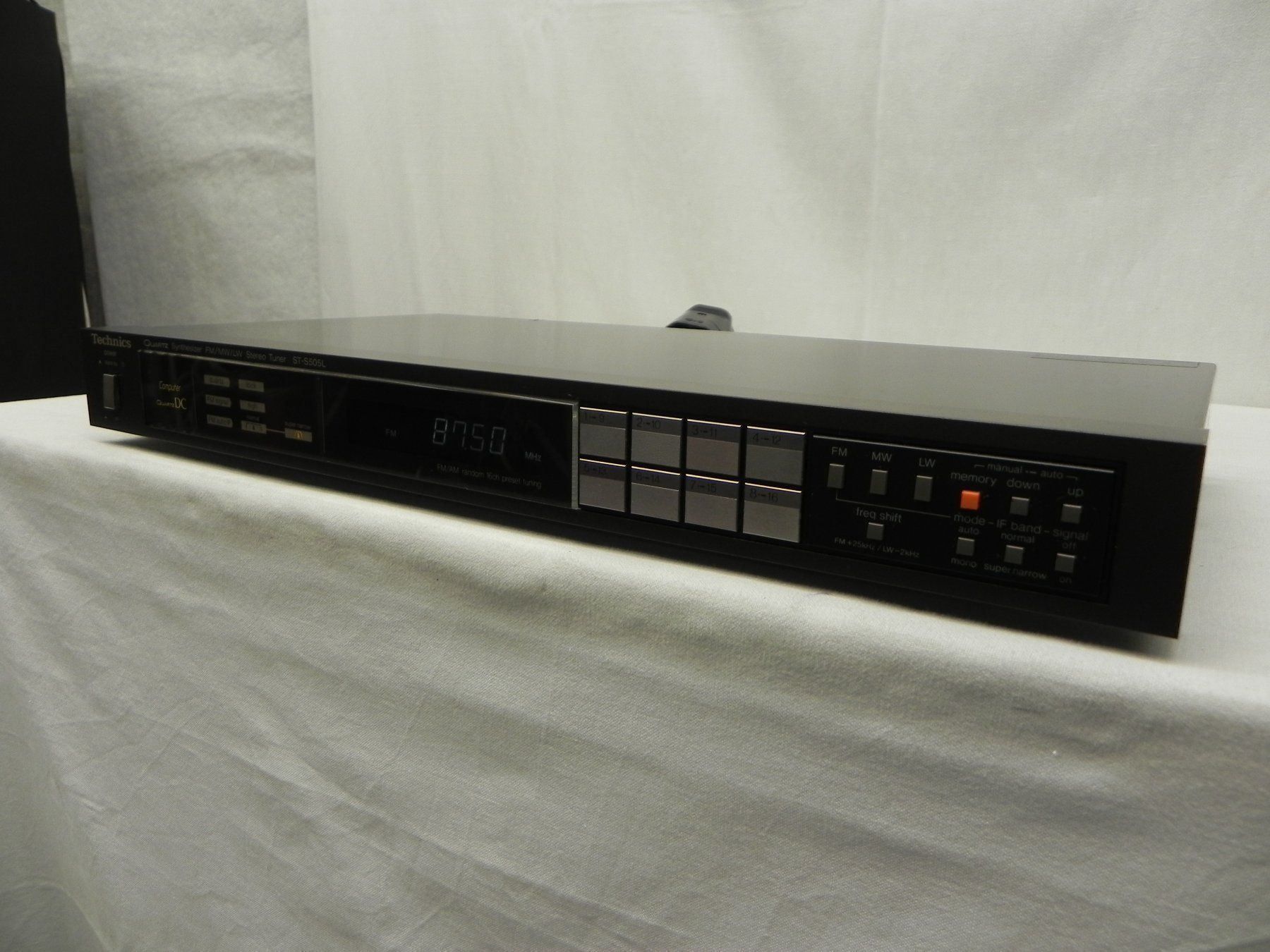 Technics Radio: Technics ST-S 505L Tuner – Usato da Basel venduto da Life-Style-Art 1