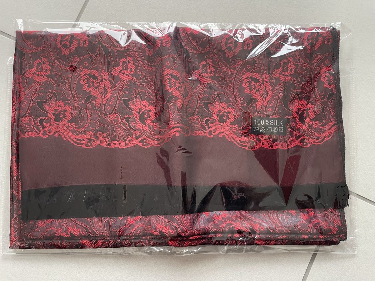 Foulard & Sciarpe: 100% Seidenschal originalverpackt – Nuovo e nell'imballaggio originale da Rüti ZH venduto da kar_xx9l 2