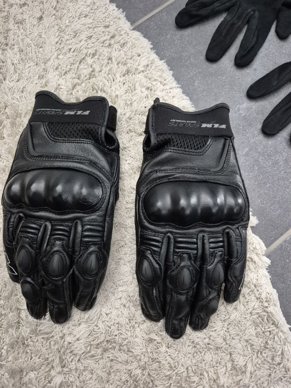 Guanti & manicotti: Motorradhandschuhe FLM Safe Max – Usato da Gempen venduto da ren_fw6c