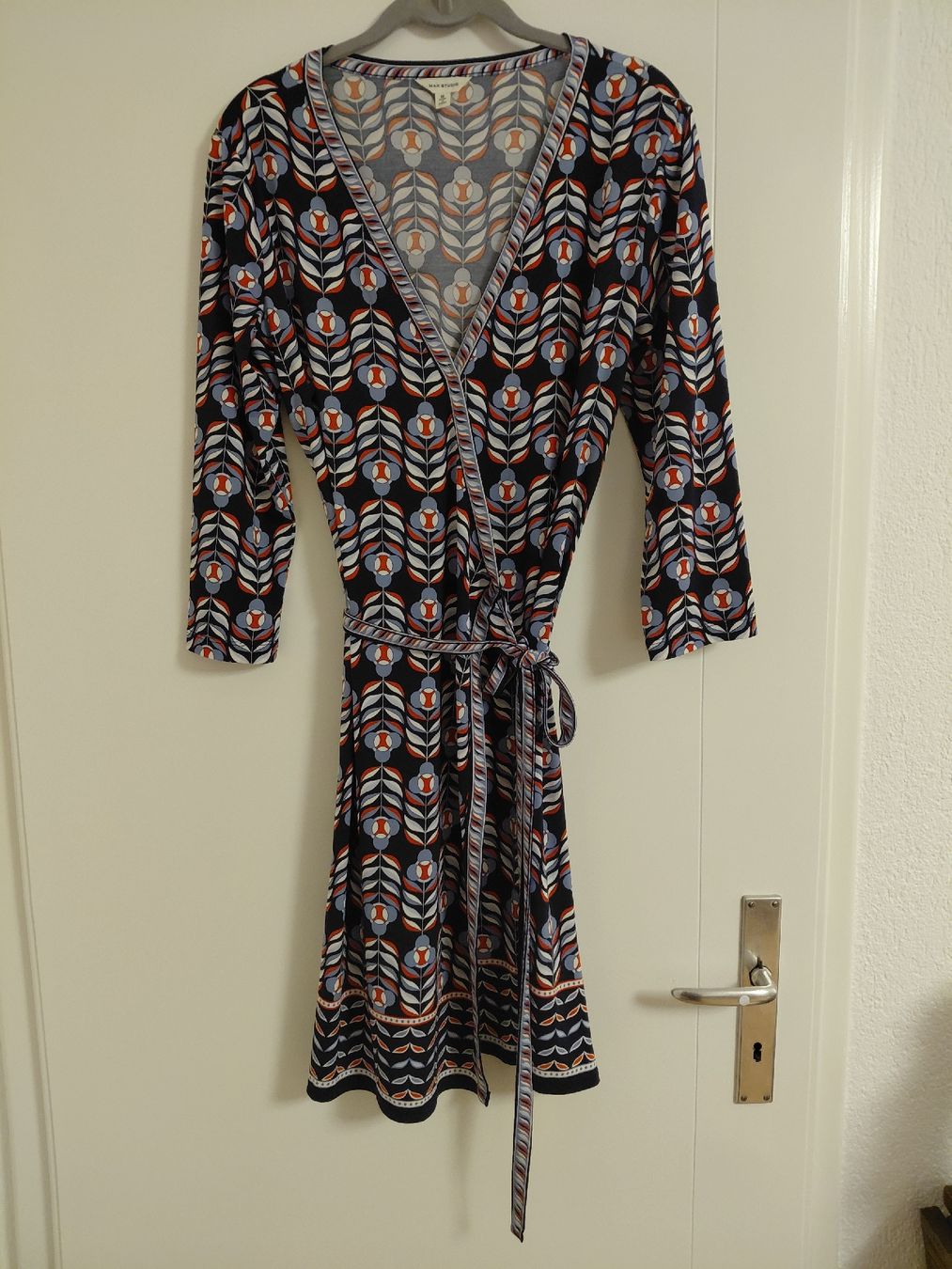 Max Mara Vestiti: Max Studio Wickelkleid Gr. M – Usato da Romanshorn venduto da dunton