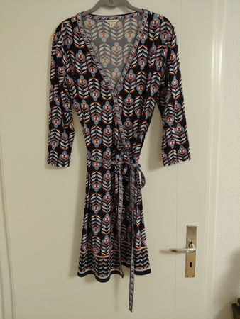 Max Studio Wickelkleid Gr. M