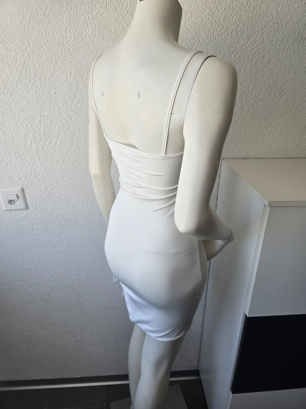 Robes: Robe asymétrique Taille -XS – Neuf (Voir description) à Les Verrières par kitel79 8