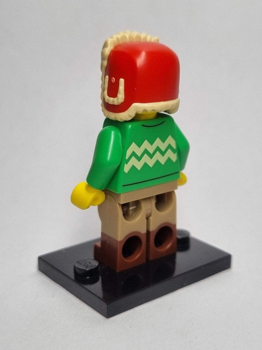 Lego Kit di costruzioni: LEGO BAM Late 2023 Winter Guy with green pullover – Nuovo (secondo la descrizione) da Basadingen venduto da NekoBricks 5
