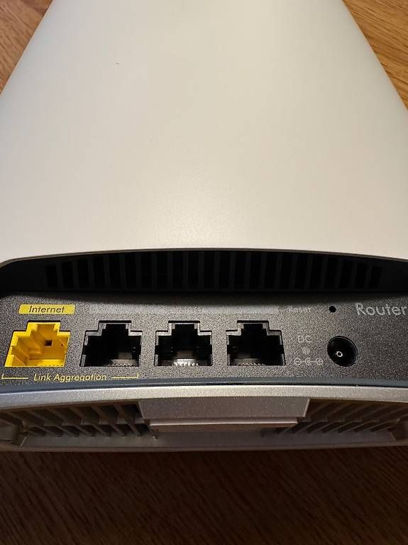 Netgear Orbi WiFi 6 Mesh System (2 Geräte) RBR750 (Gebraucht) in ...
