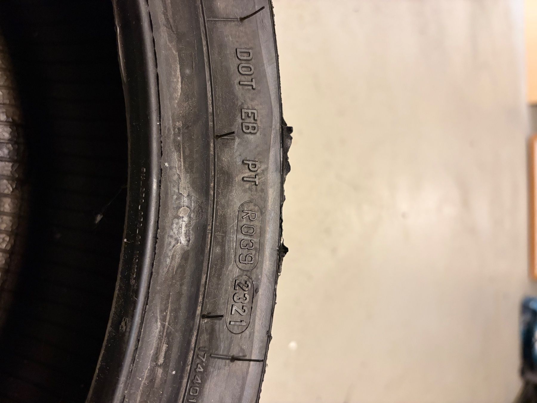 Pirelli Pneus & Roues: Pneus Pirelli diablo supercorsa v2 – D'occasion à Aarau par ros_kmb5 3