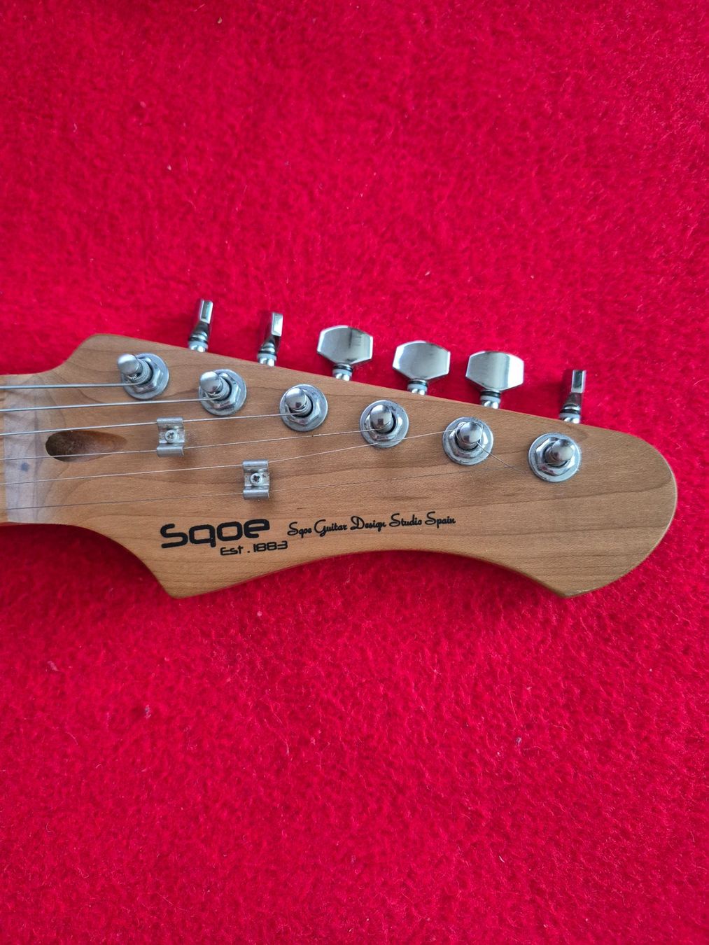 Strumenti musicali: E-Gitarre Sqoe Electric Guitar Design Studio Spain hellblau – Usato da Weinfelden venduto da Hsch0788 2