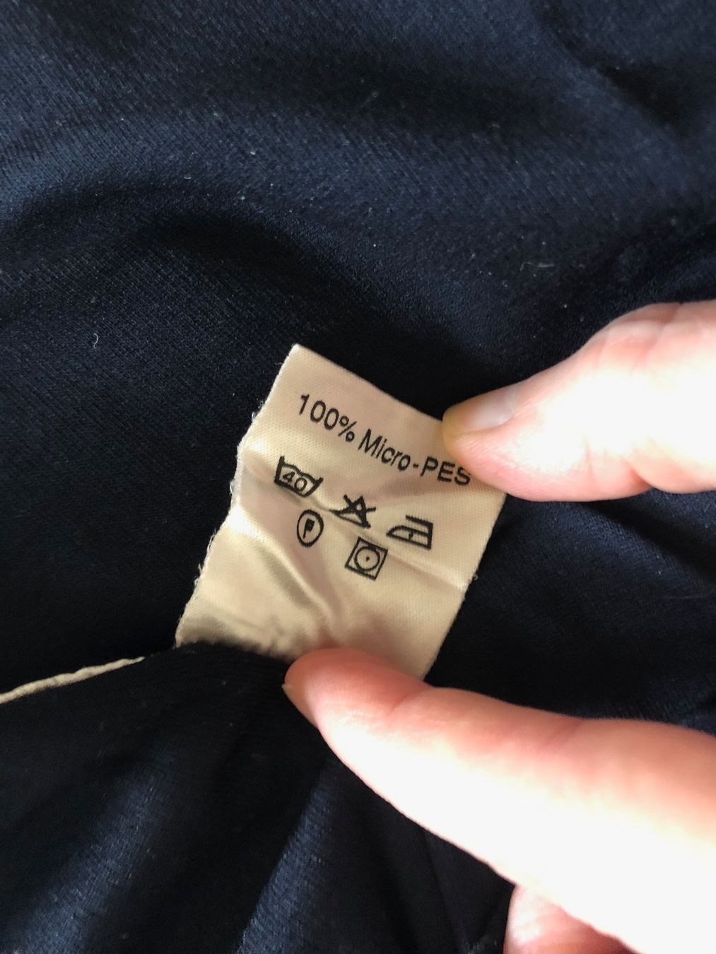 Top: ALLSPORT, Basic-Top ärmellos, dunkelblau, Gr. 40 – Usato da Basel venduto da Solaia28 4