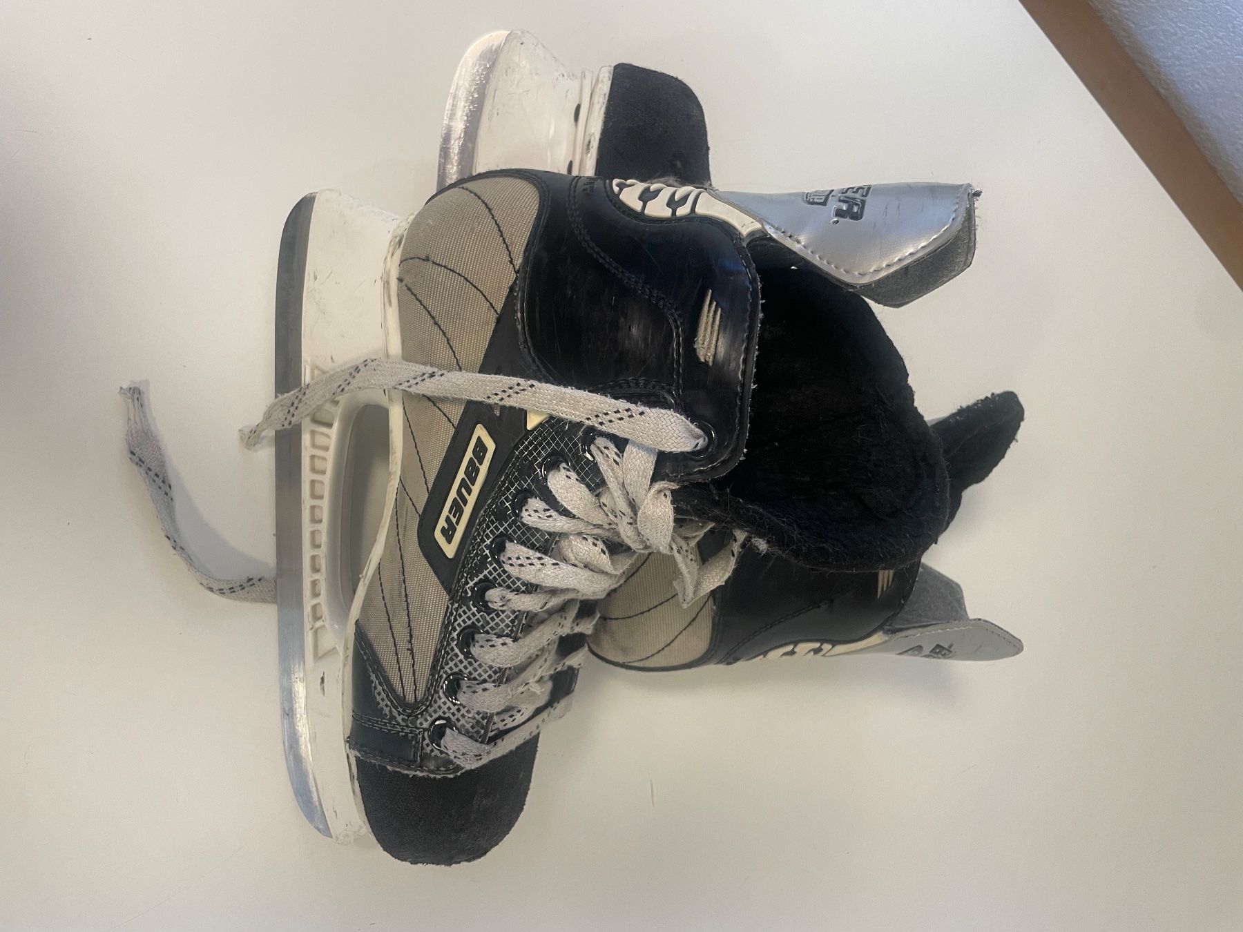 Bauer Patins à glace: Schlittschuhe Gr 38.5 – D'occasion à Tentlingen par steffschw 1