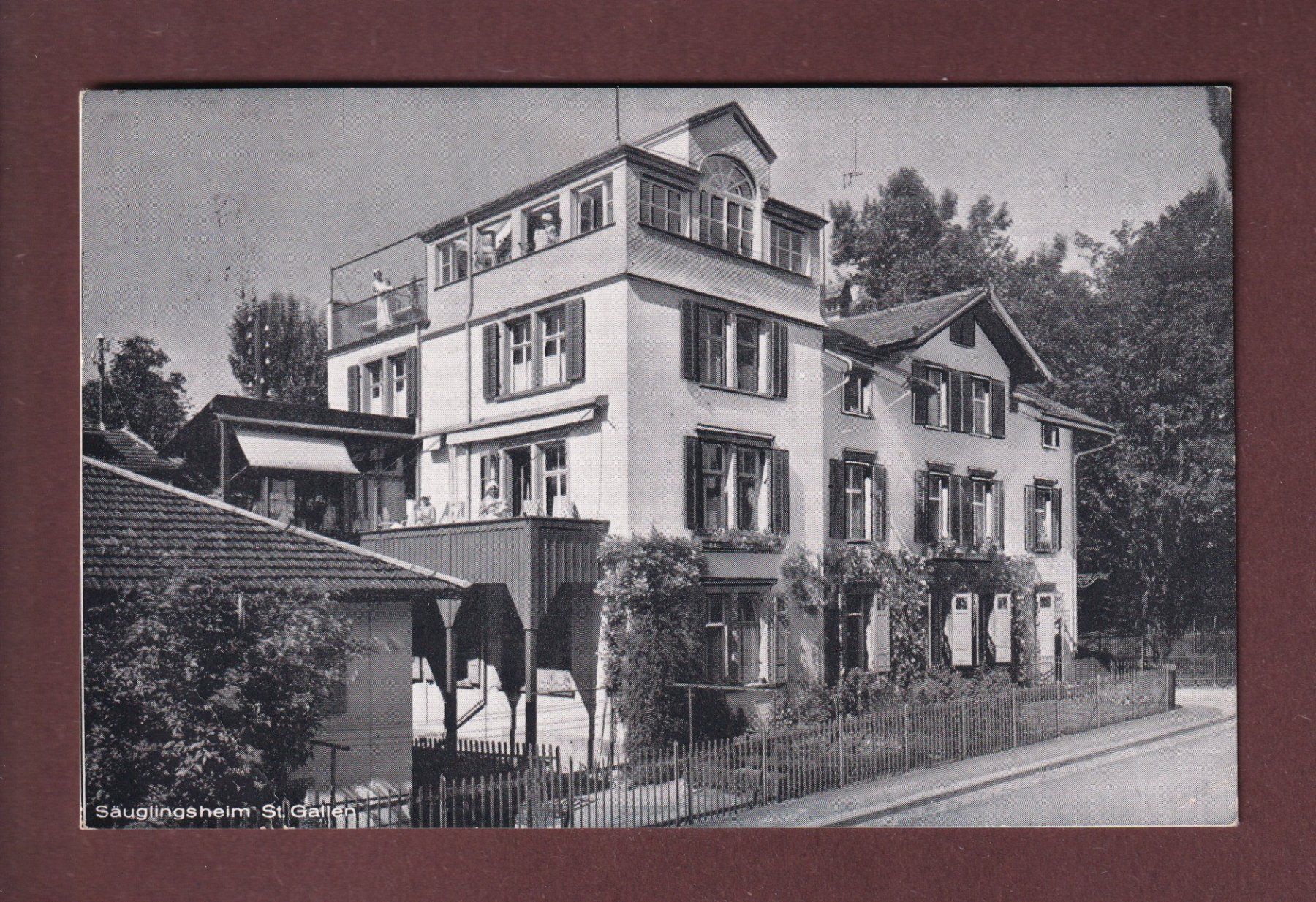 Cartoline postali: ST. GALLEN - Säuglingsheim - 1924 // Eckbug / Falte // – Usato da Pully venduto da nicecards