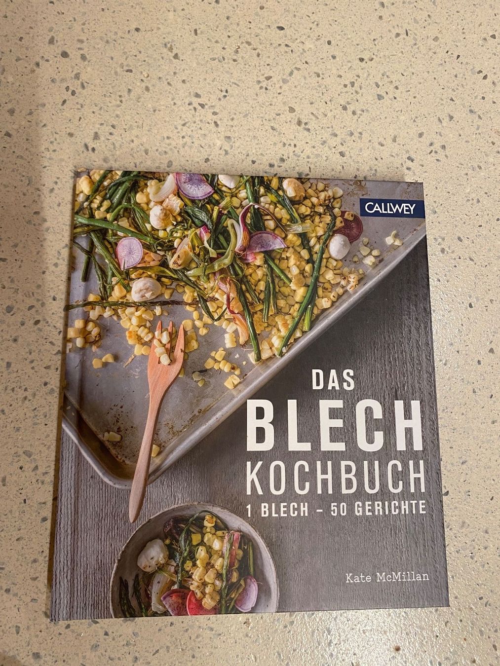 Libri: Das Blechkochbuch- 1 Blech- 50 Gerichte – Nuovo (secondo la descrizione) da Alpnach Dorf venduto da Fengeli