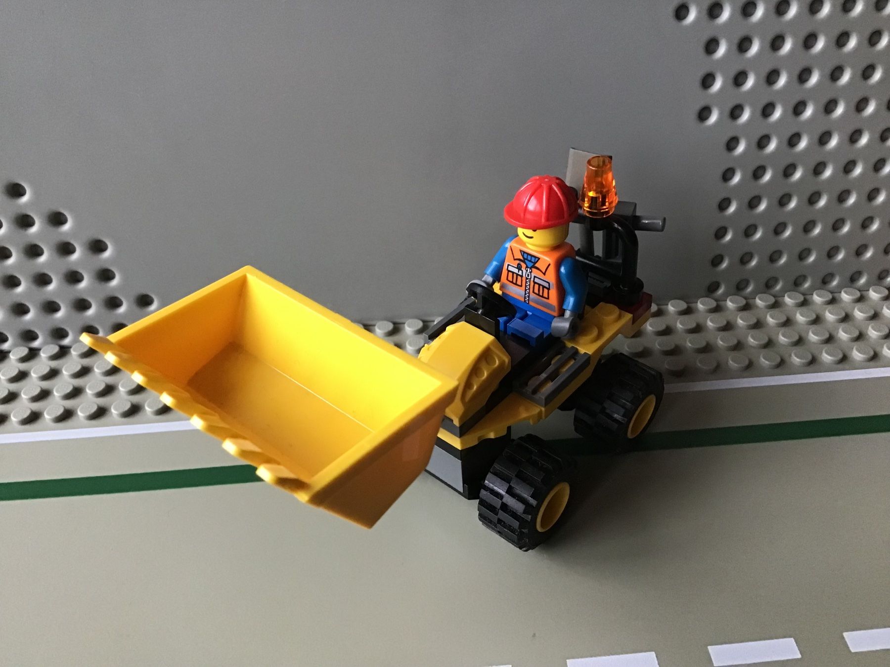 Lego Giocattoli: Lego City Mini-Bagger 7246 mit Anleitung – Usato da Schönenbuch venduto da Lyyrli 1