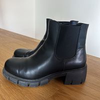 Herbststiefel und Winterboots Grösse 39/40 - gepflegt!